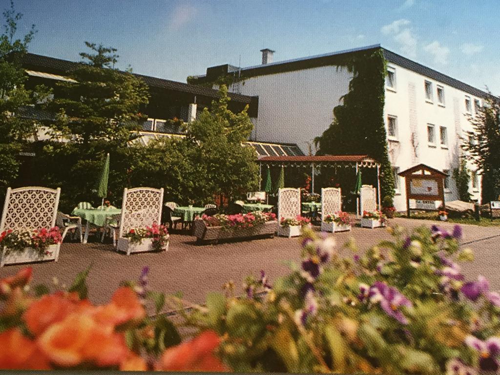 Niebuhrs Hotel Friedrichsdorf Bagian luar foto